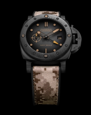 Panerai Submersible QuarantaQuattro GMT Navy Seals Carbotech PAM01513