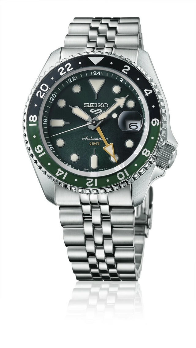 Seiko 5 Sports_72dpi_SSK035K1_soldiershot 9x16.jpg Seiko 5 Sports_72dpi_SSK035K1