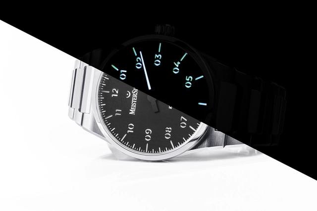 Meistersinger Kaenos, Tag/Nacht-Ansicht