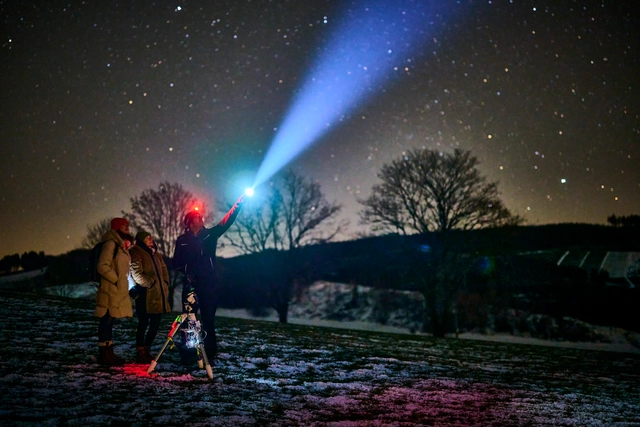 Sternenbeobachtung in der Winternacht.jpg