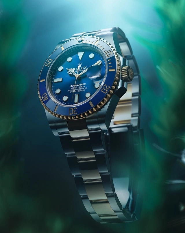 Rolex Oyster Perpetual Submariner mit blauer Lünette