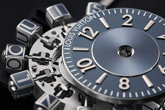 Louis Vuitton Tambour Taiko Spin Time Details