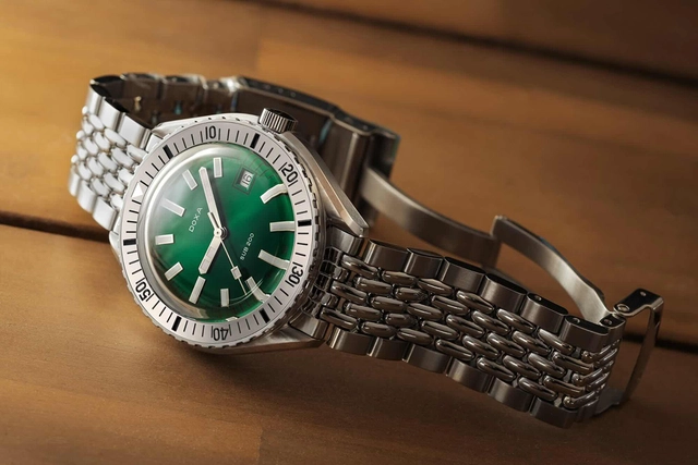 Doxa_SUB 200_Lifestyle_liegend