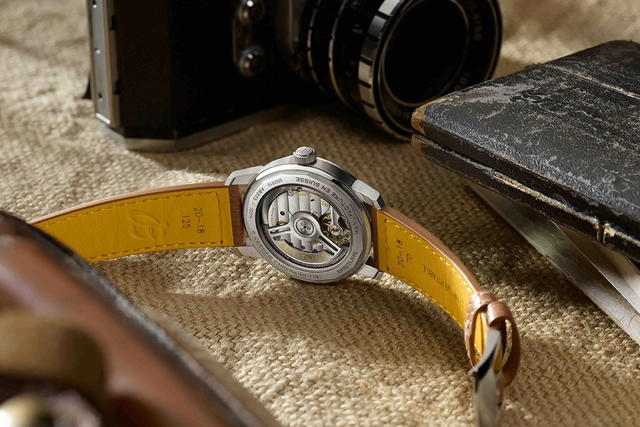 Breitling_Top_Time_38_Rueckseite_Ref_AB3113281A1X1.