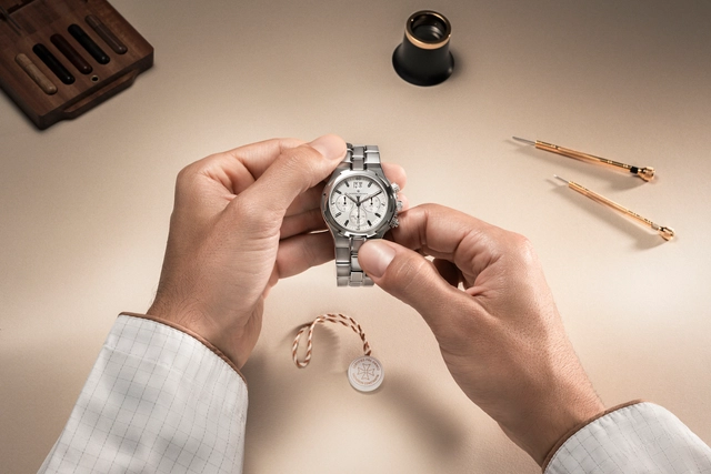 Vacheron Constantin Uhr wird begutachtet