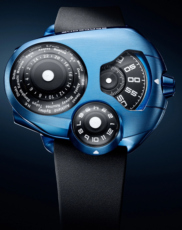 Spaceone – Worldtimer Spaceone – Worldtimer, futuristisch anmutender Zeitmesser aus Titan