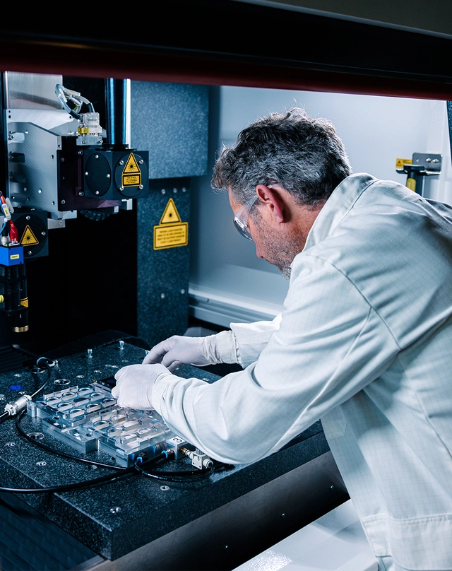 Tissot -Lightmaster-Technologie, Glasherstellung