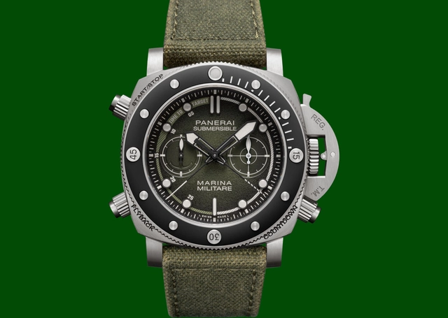 Panerai Submersible Chrono Marina Militare Experience Edition Hintergrund