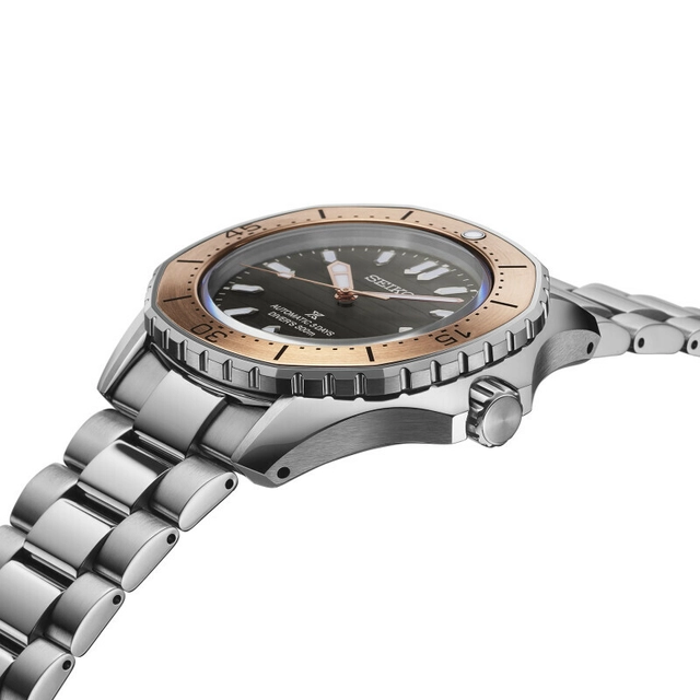 Seiko Prospex Elegant Automatic Diver's, Lünette