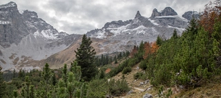 Ausblick auf Bergpanorama im Montafon.