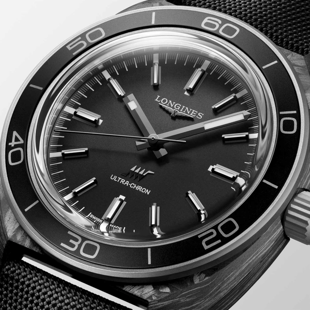 Longines_Ultra-Chron_Carbon