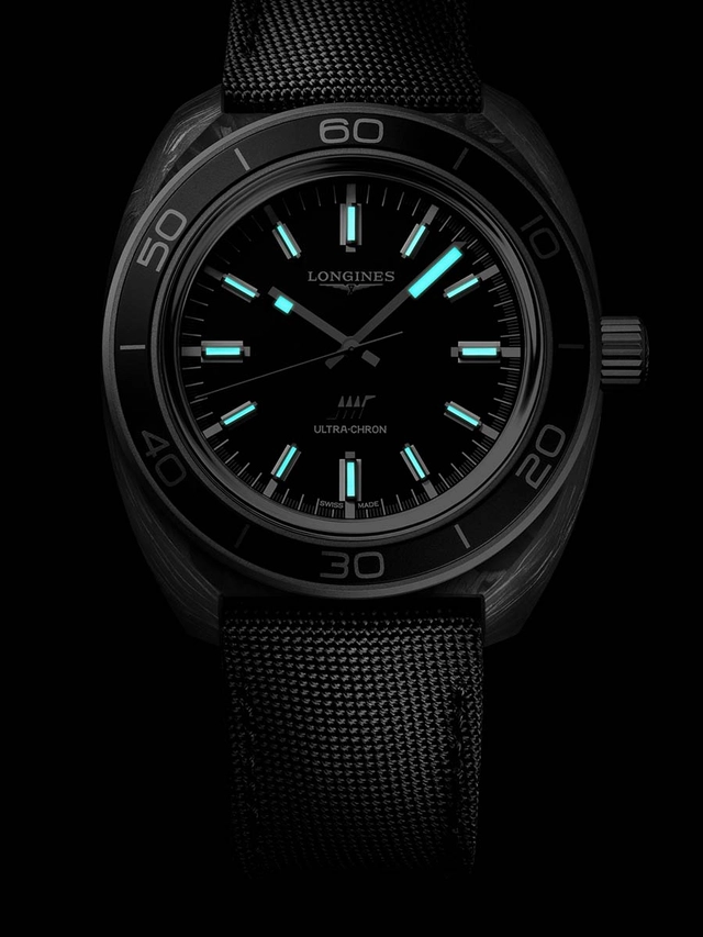 Longines_Ultra-Chron_Carbon