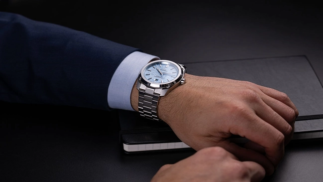 Formex-Essence-Space-Glacier-COSC-Automatic-43mm-Wristshot-Formex