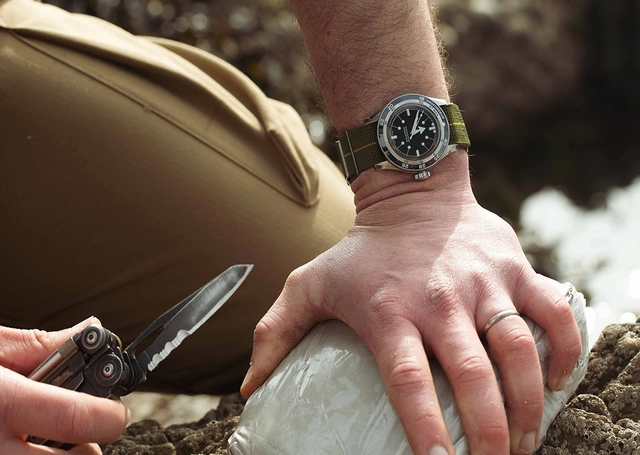 Serica Ref. 5303 PLD, Tauchchronometer, entwickelt in Zusammenarbeit mit der Association of EOD Divers