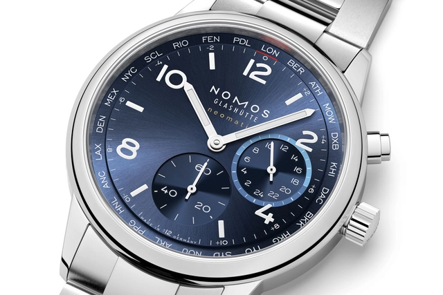 Nomos Glashütte: Club Sport neomatik Worldtimer in Blau