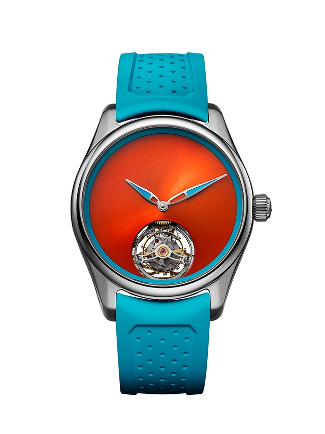 H_Moser_Pioneer_Tourbillon_Spiced_Aqua_Soldat.jpg H. Moser & Cie. Pioneer Tourbillon Spiced Aqua, Uhr Türkis mit orangenem Zifferblatt von vorne