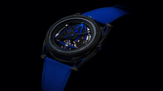 Die De Bethune DB28GS Swordfishim Dunkeln, Frontansicht mit Armband