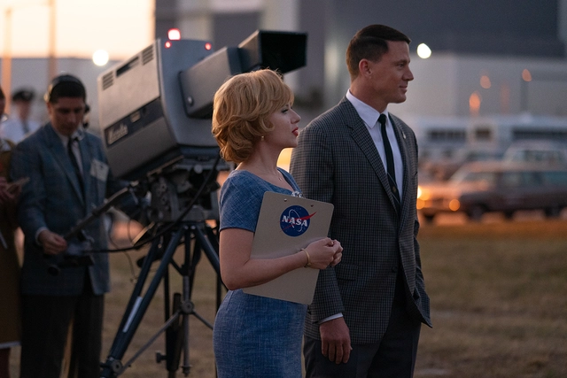 Cole Davis (Channing Tatum) und Kelly Jones (Scarlett Johansson) im Film "Fly Me To The Moon"