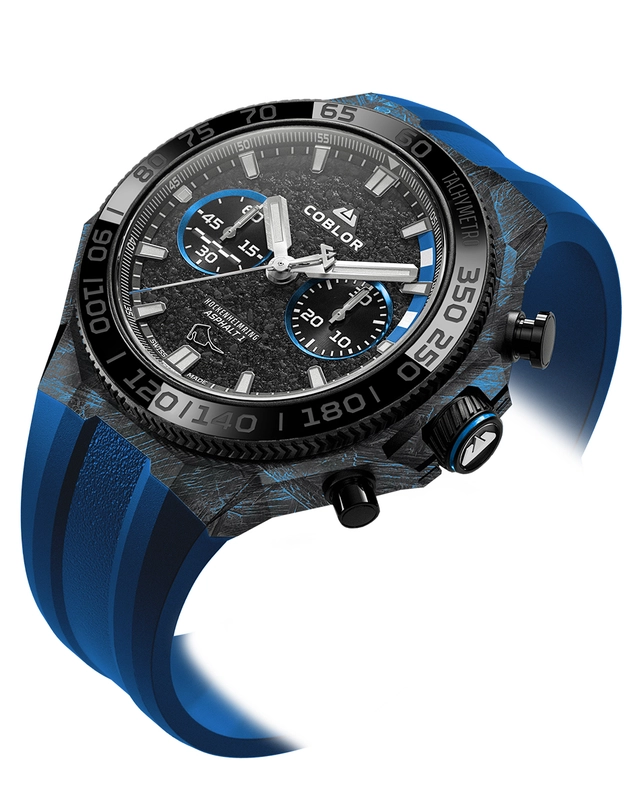 Coblor – Hockenheimring Asphalt 1, Chronograph mit Forged-Carbon-Gehäuse und Automatikwerk