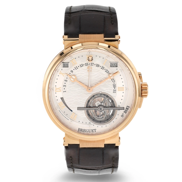 3 BreguetMarineTourbillon.jpg Frontalansicht mit Zifferblatt und Armband der Breguet Marine Tourbillon Equation Marchante Grande Complication