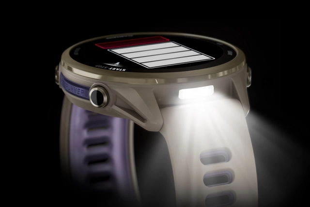 Integrierte Taschenlampe der Garmin Forerunner 570 