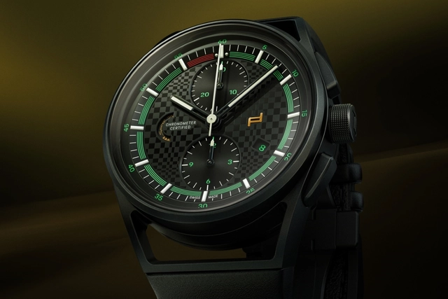 2 Porsche.jpg Zifferblatt des Chronograph 911
