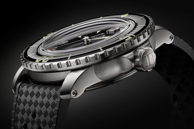 Blancpain: Fifty Fathoms in Titan mit typischer Lünette