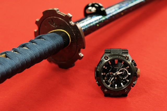 Uhr G-Shock MRG-B2000JS und Katayana 