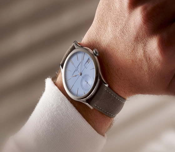 Laurent_Ferrier_Classic_Auto_Horizon_Wristshot