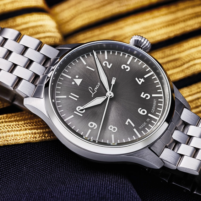 Laco-StuttgartPro-WatchTime-CloseUp.jpg Laco Stuttgart Pro - WatchTime Edition