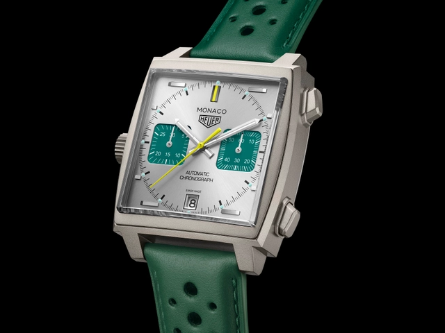 TAG Heuer Monaco Racing Green, Titanuhr mit grünem Band