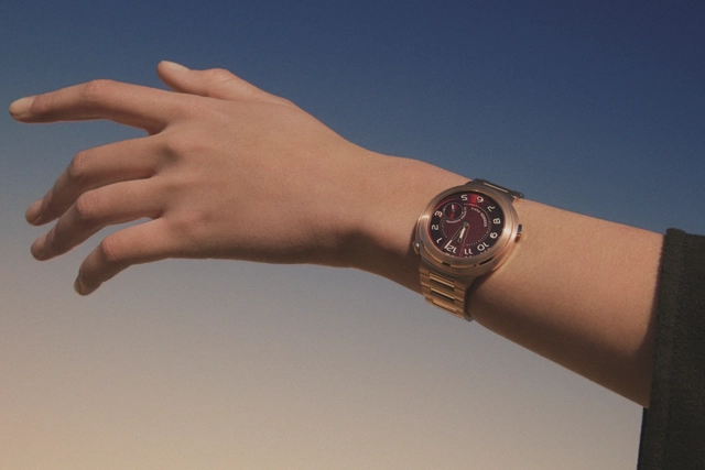 Cut Le temps suspendu von Hermès am Handgelenk