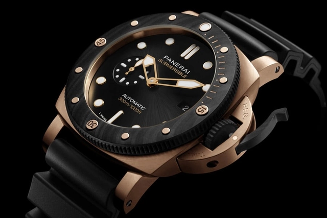 Panerai Submersible Goldtech Orocarbo 44 mm (PAM01070)