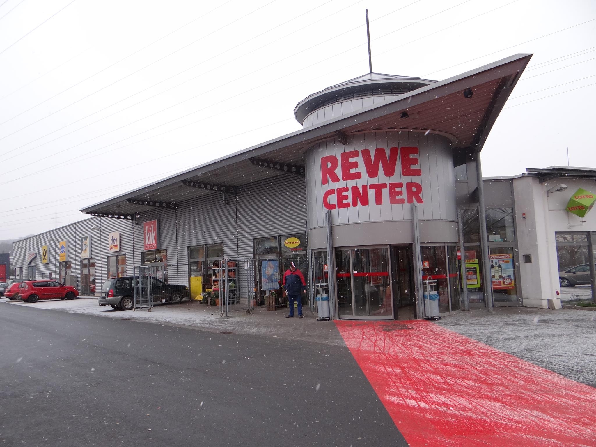 REWE Center Asslar - Walbergraben 4