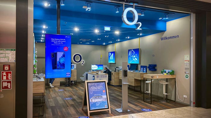 O2 Telefonica shop in Munich, Germany. (dpa picture alliance / Alamy Stock Photo)