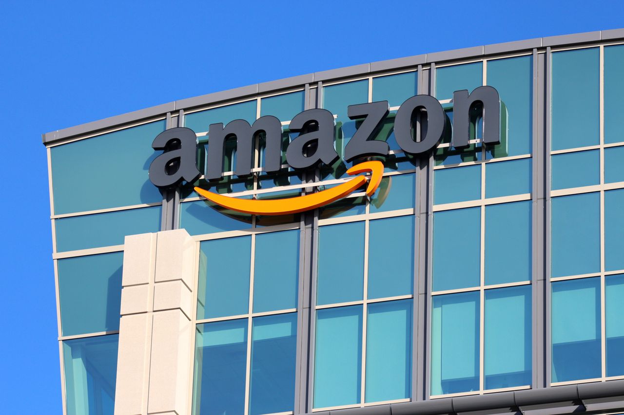 Akron Amazon Building Amazon sizing up deal for Globalstar – report