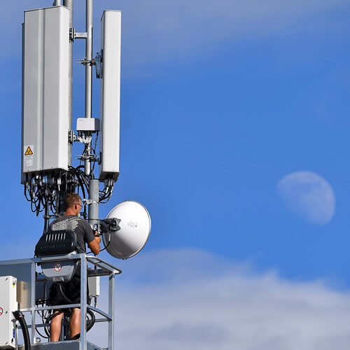 German telcos joust over 5G antennas