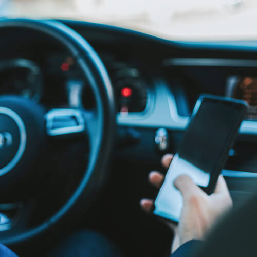Smartphone connectivity top problem for car owners – report