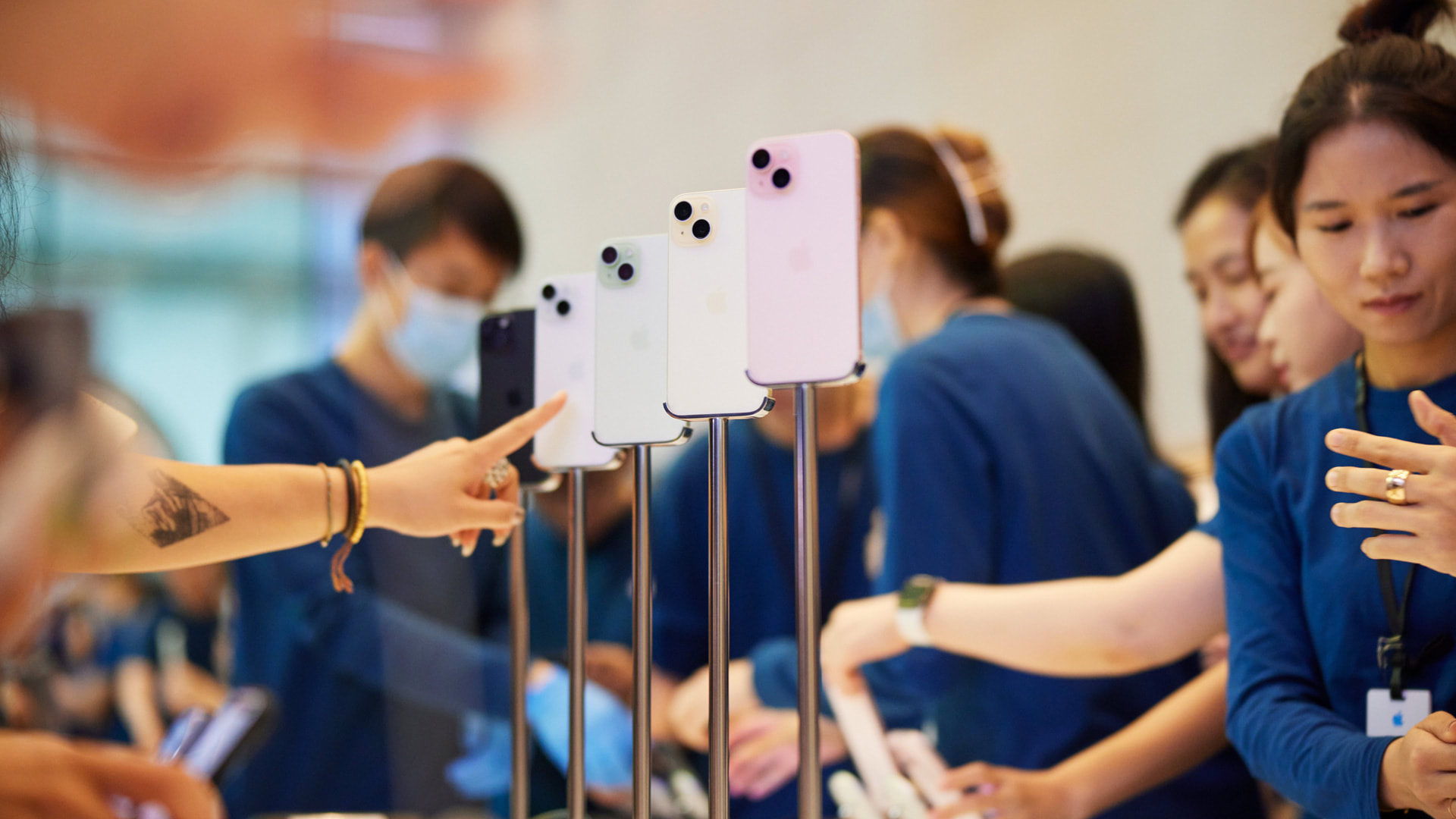 US moves against Huawei while Qualcomm grows in China
