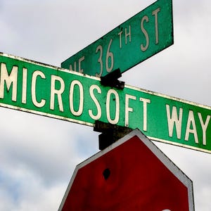 Microsoft's lockdown cloud revenues soar