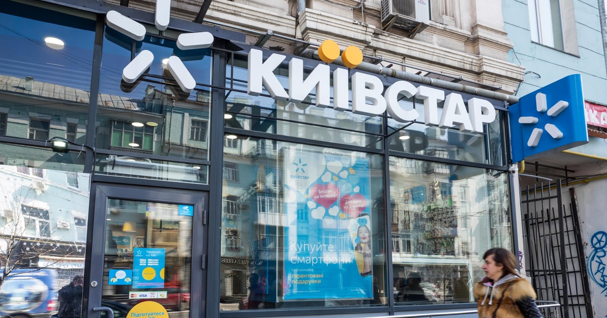 Eurobites: Kyvistar hooks up with Starlink for 'light data' service