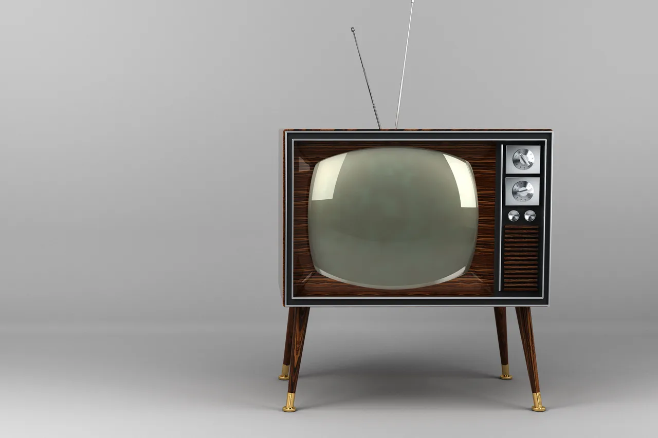 Light Repeals Cable orgs say they'll sue to block FCC's repeal of TV cap