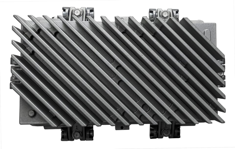 Commscope Db404 Comcast hits symmetrical 4-Gig speeds with CommScope's DOCSIS 4.0 FDX amps