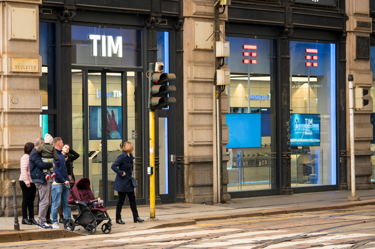 Eurobites: TIM plugs into energy market with renewables offer