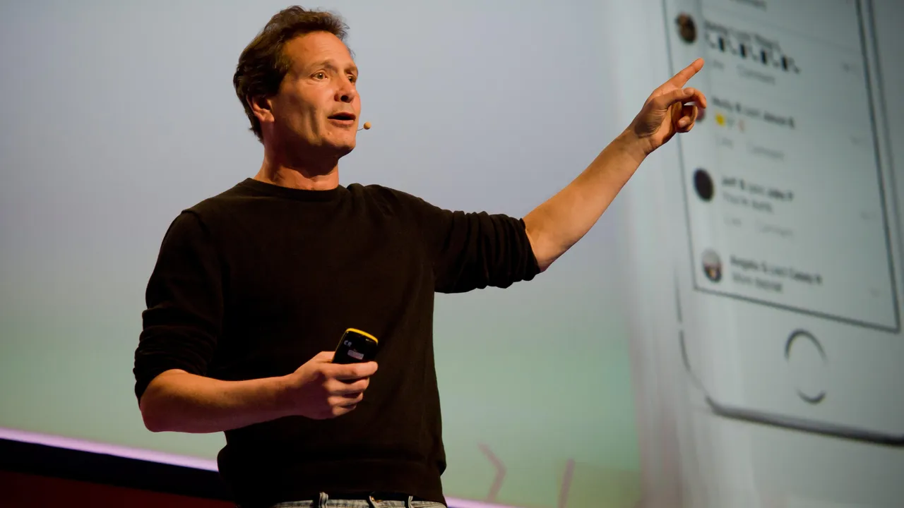 Dan Schulman was named CEO of Verizon on October 6, 2025. He is shown here giving a presentation at Mobile World Congress 2016 Dan Schulman was named CEO of Verizon on October 6, 2025. He is shown here giving a presentation at Mobile World Congress 2016