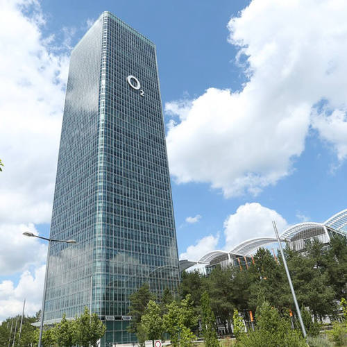 O2 Germany raises outlook after strong Q2