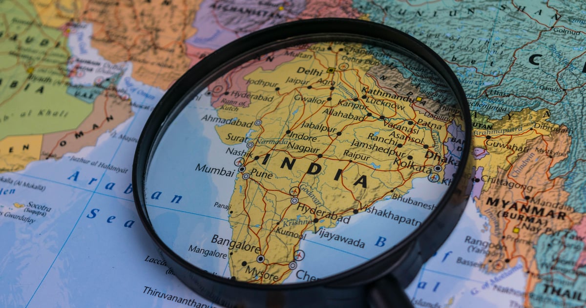 Jio and Airtel take divergent paths in India’s tariff battle Jio and Airtel take divergent paths in India’s tariff battle