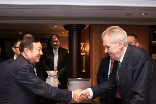 Czech President Milos Zeman (right) meeting Huawei founder Ren Zhengfei in 2019 (Source: Huawei)