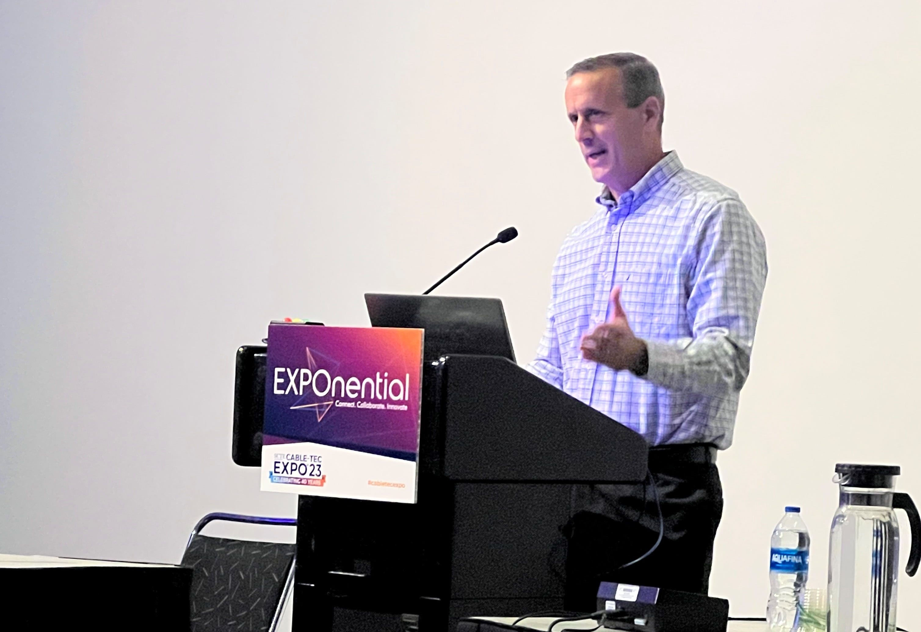 Comcast's Rob Howald delivers his keynote presentation at a Light Reading-hosted breakfast session on October 17, 2023 at Cable-Tec Expo in Denver