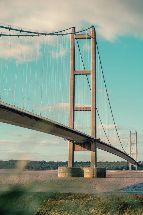Heading south: KCom is stretching across the Humber Bridge to reach 10,000 homes on the other side of the estuary. (Source: 43 Clicks North on Unsplash)